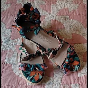 Nine West tropical flowers sandals wedges, size 11